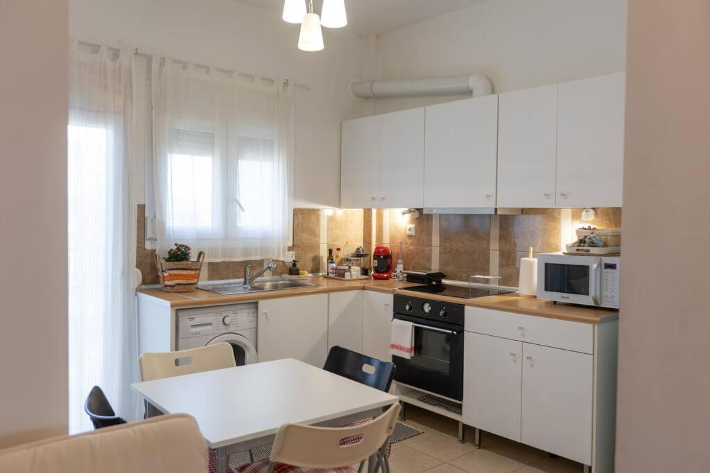 Λάρισα Διαμέρισμα Με Θέα Πλατεία Στο Κέντρο Της Πόλης Lárissa Exterior foto